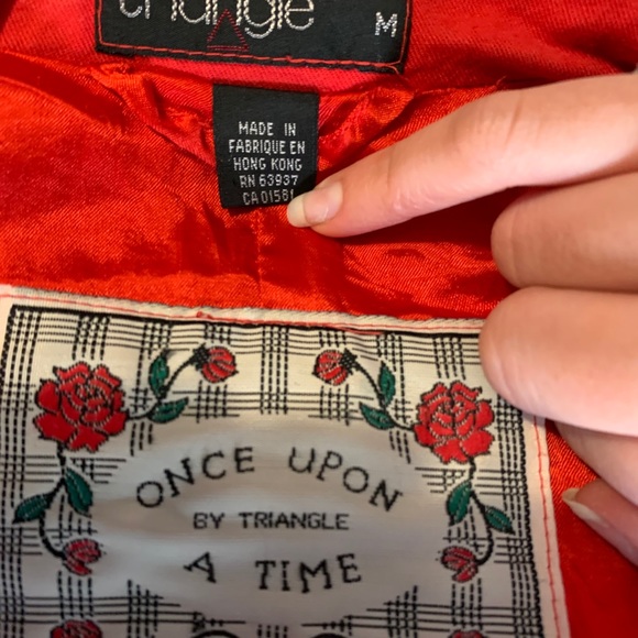 Triangle. Once Upon A Time. Vintage Red jacket. - Picture 4 of 4